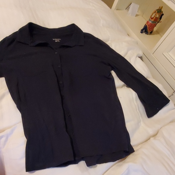 Long sleeve button up shirt - Picture 1 of 2